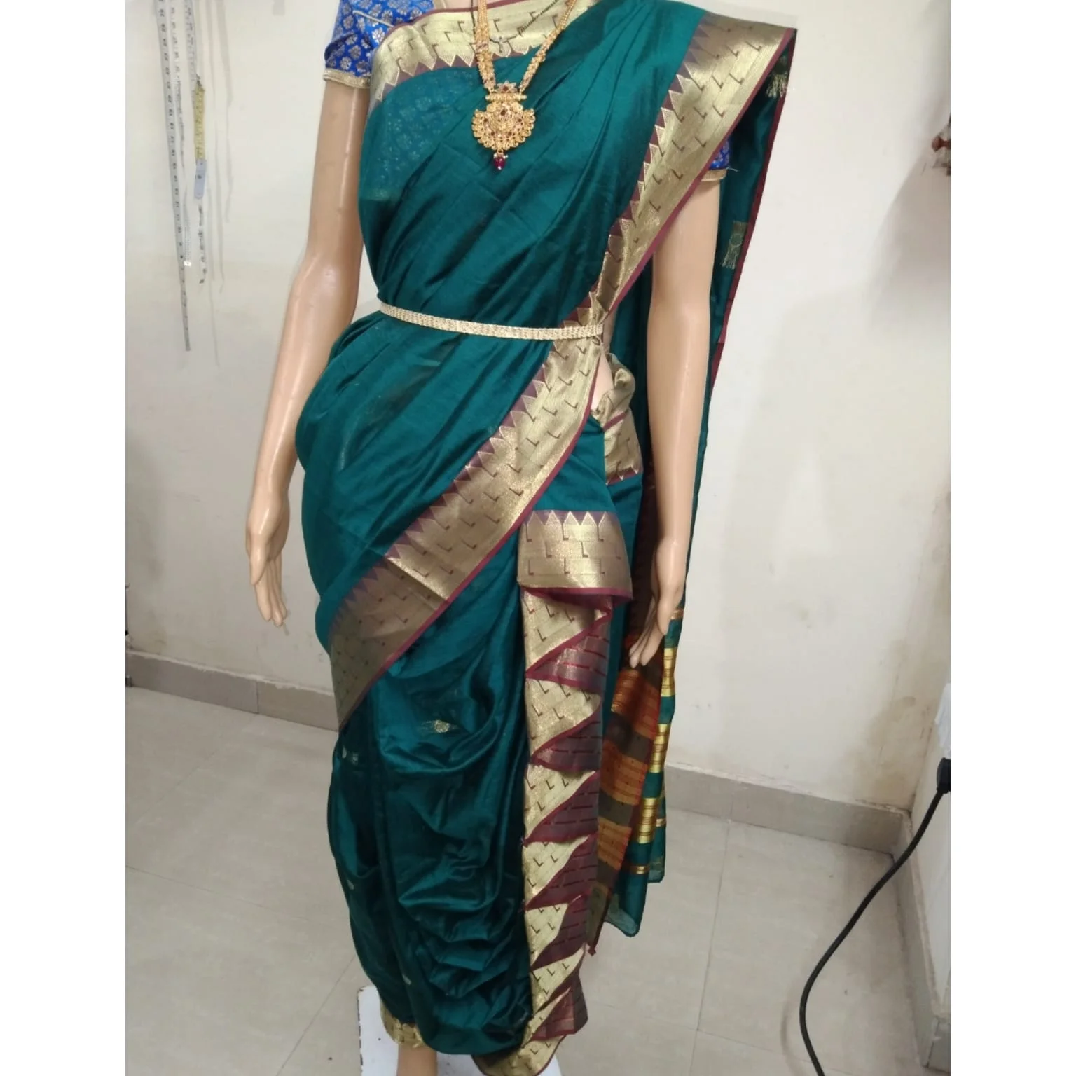 Latest 20 Nauvari Saree Blouse Designs To Try in (2023) - Tips and Beauty