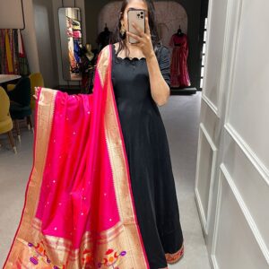 Chinon Paithani Gown Black