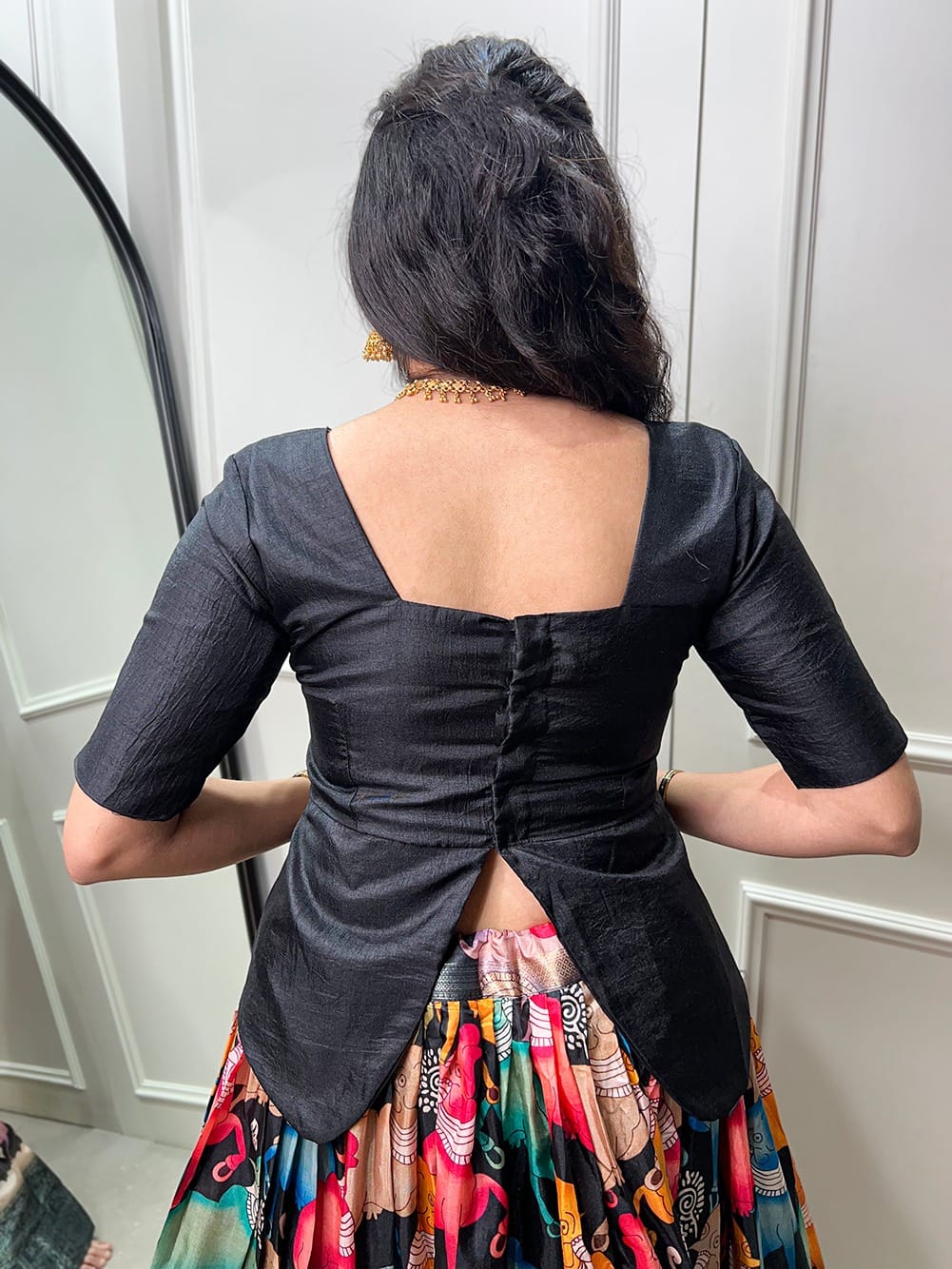 Black Dola Silk Lehenga Choli - 2 (2) Black Dola Silk Lehenga Choli - 2 (2)