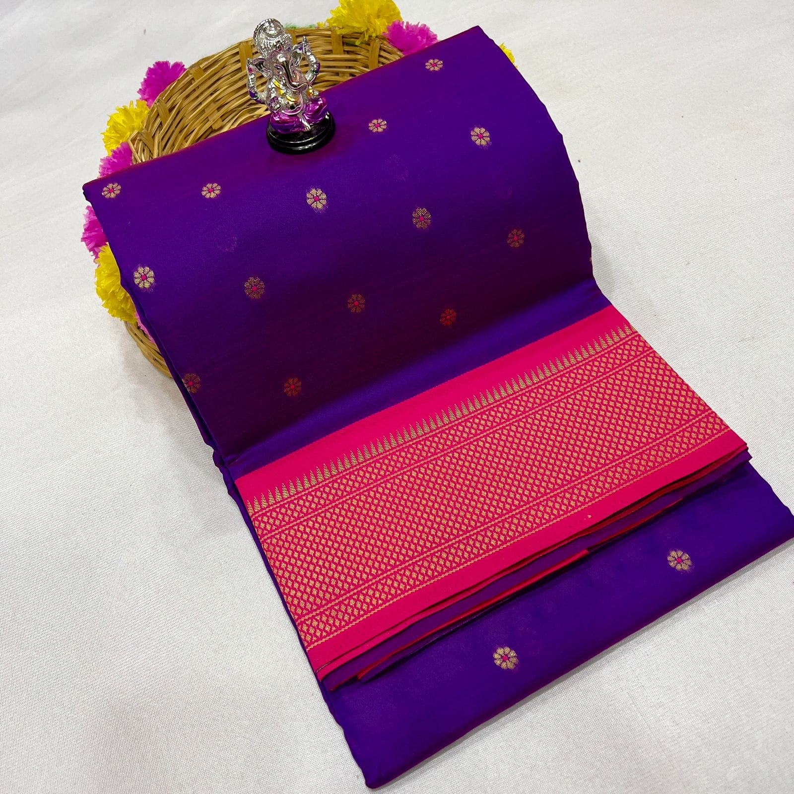 Anvi Kadiyal Paithani Magenta Anvi Kadiyal Paithani Magenta