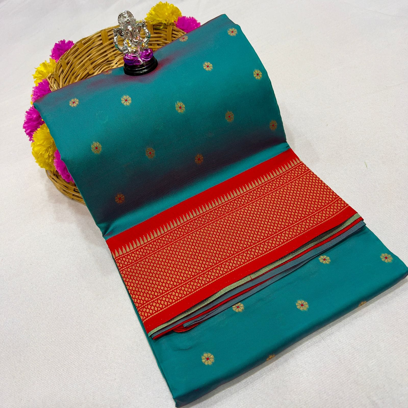 Anvi Kadiyal Paithani RamaRed Anvi Kadiyal Paithani RamaRed