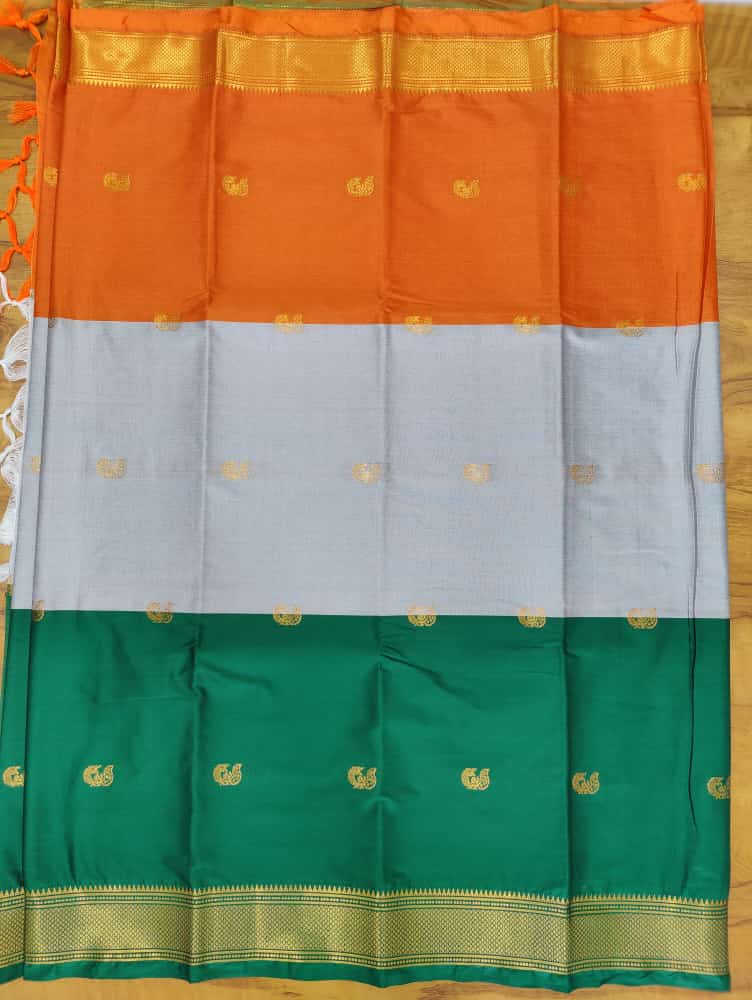 Experience Elegance with the 26 January Special Titanga Saree (5) Experience Elegance with the 26 January Special Titanga Saree Main