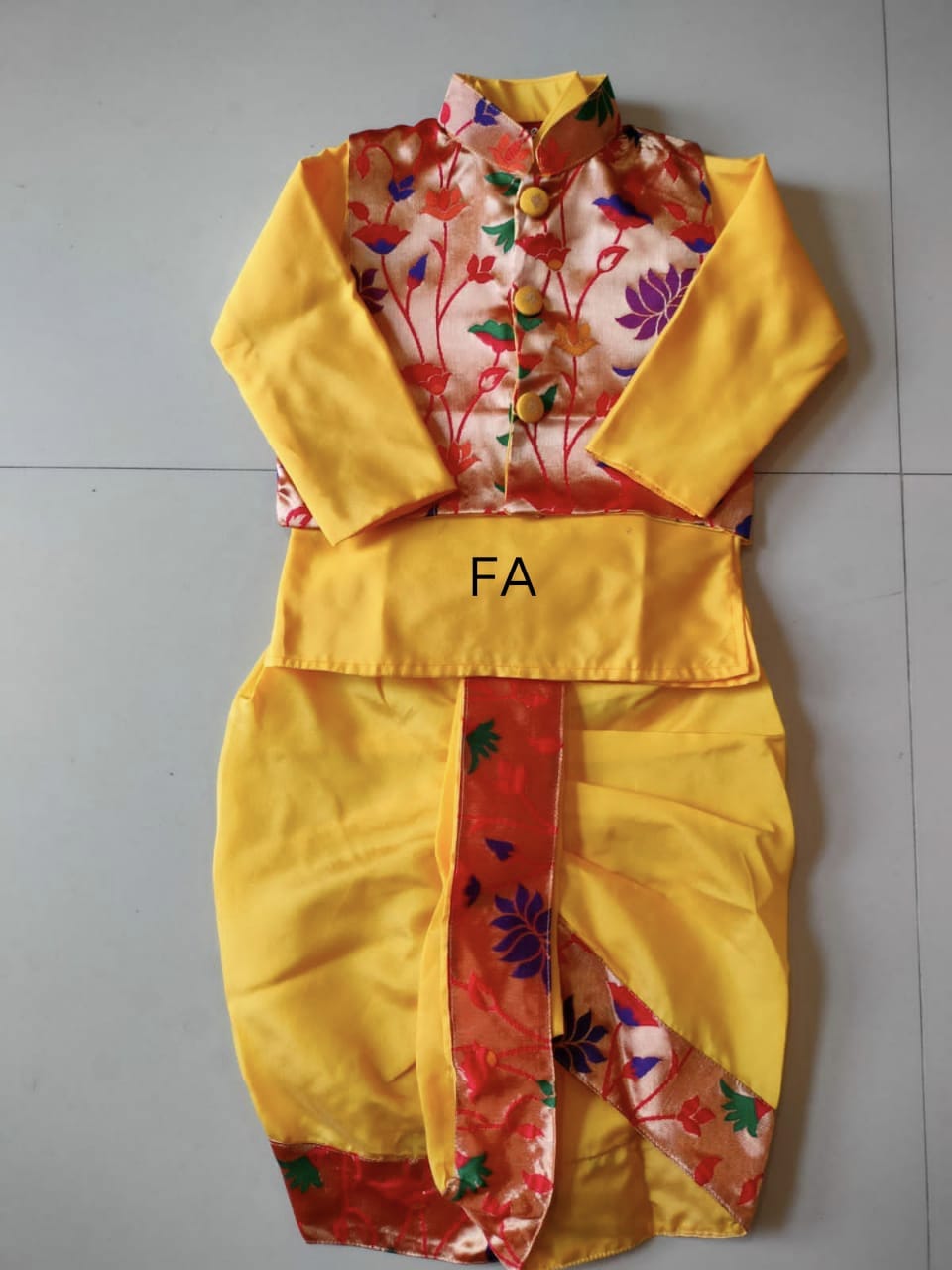 Indian Traditional Wear for Toddlers Yellow Indian Traditional Wear for Toddlers Yellow