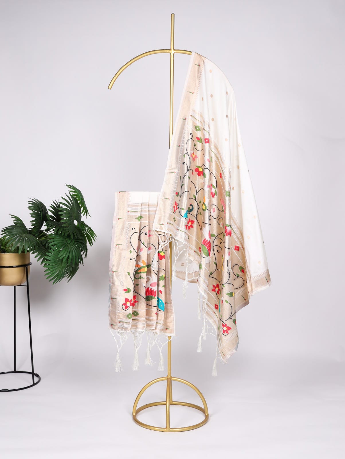 Jacquard Silk Paithani Dupatta Off-White Jacquard Silk Paithani Dupatta Off-White