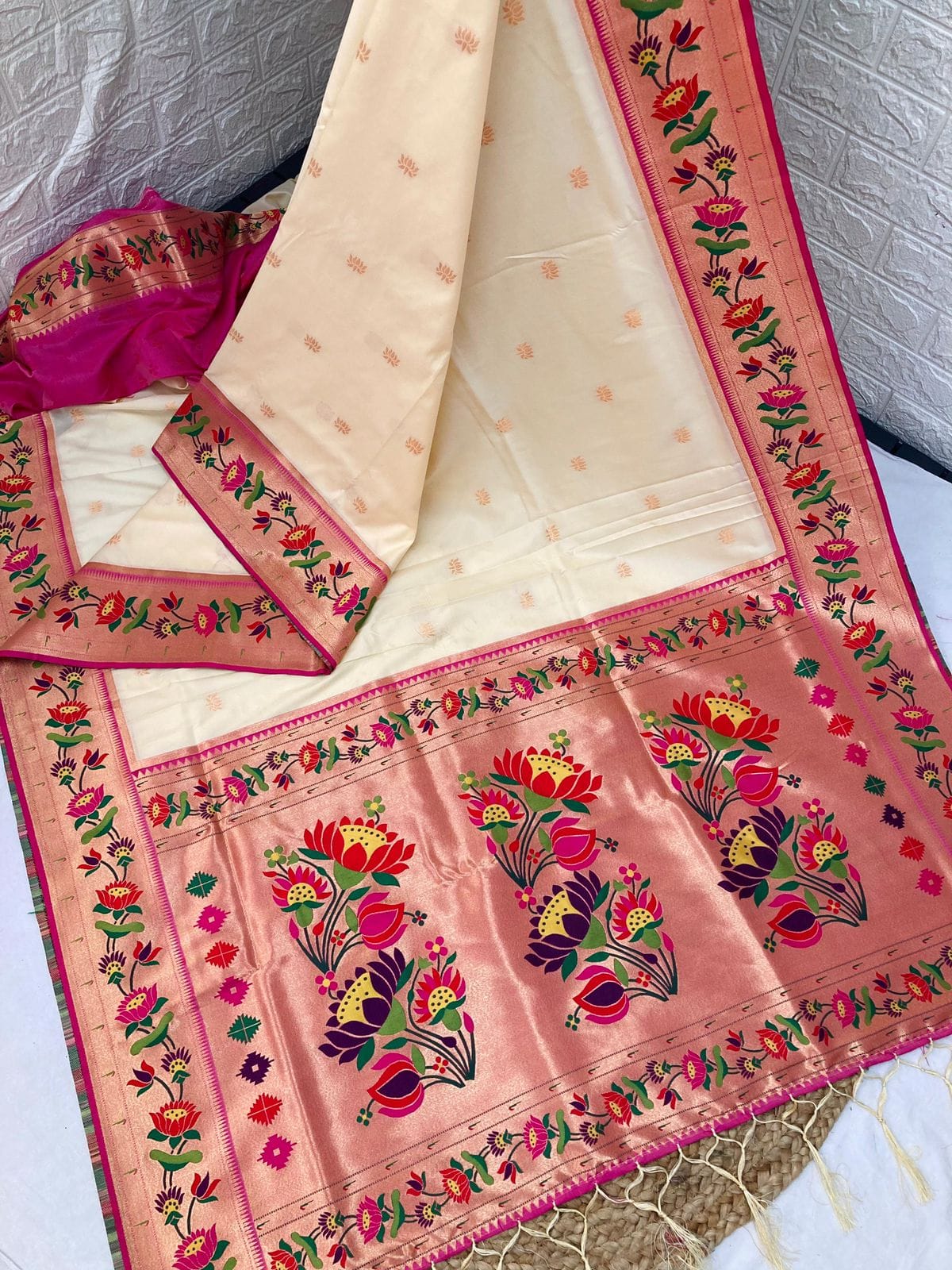 Luxurious Louts Paithani Silk Sarees White