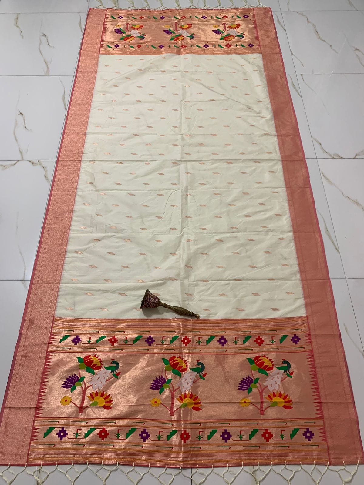 Soft Jari and Silk Paithani Dupatta White Soft Jari and Silk Paithani Dupatta White