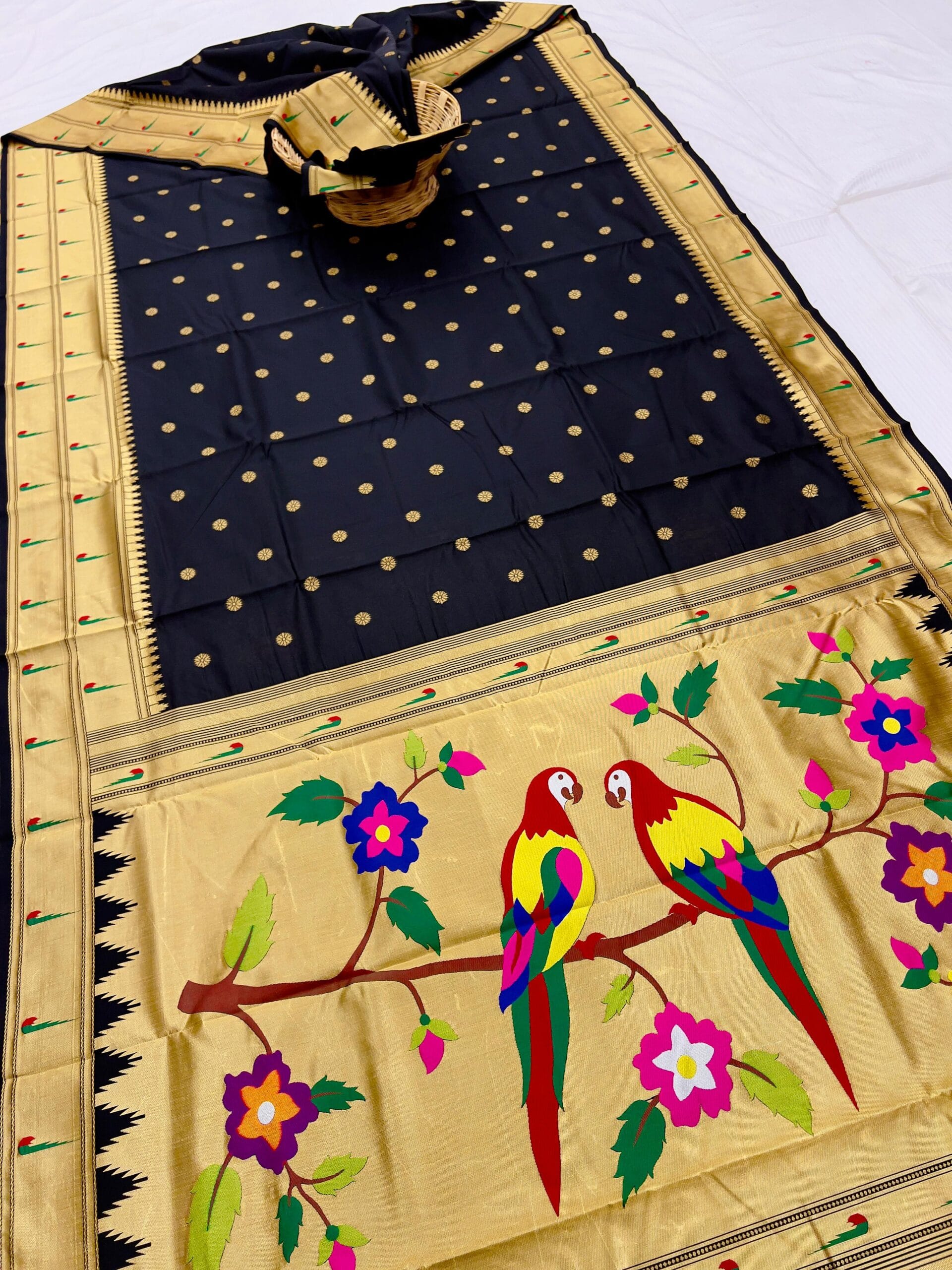 Black Double Muniya Boarder Paithani (2)