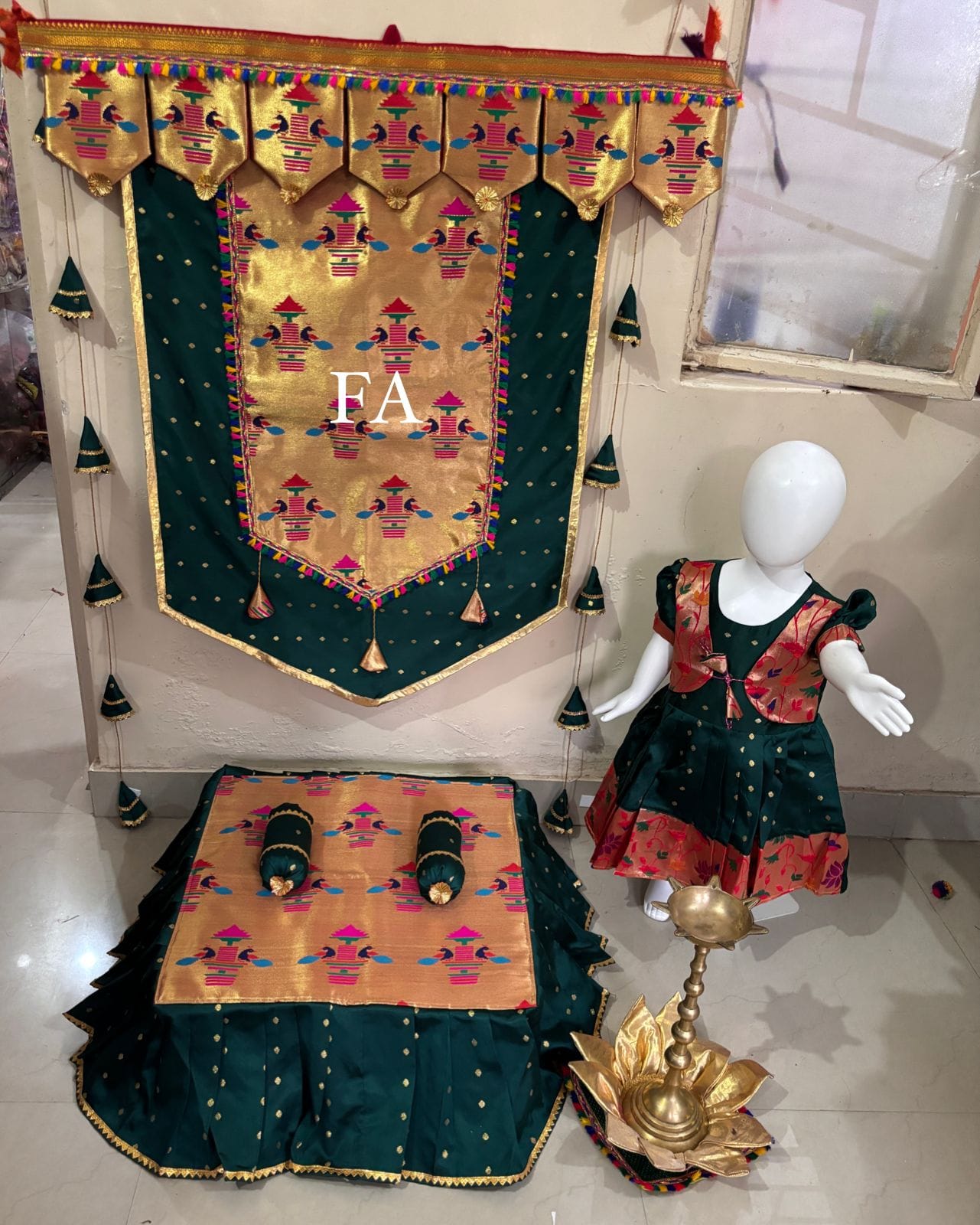 Green Premium Paithani Backdrop and Chaurang Cover Combo with Guri Dress D1 Green Premium Paithani Backdrop and Chaurang Cover Combo with Guri Dress D1