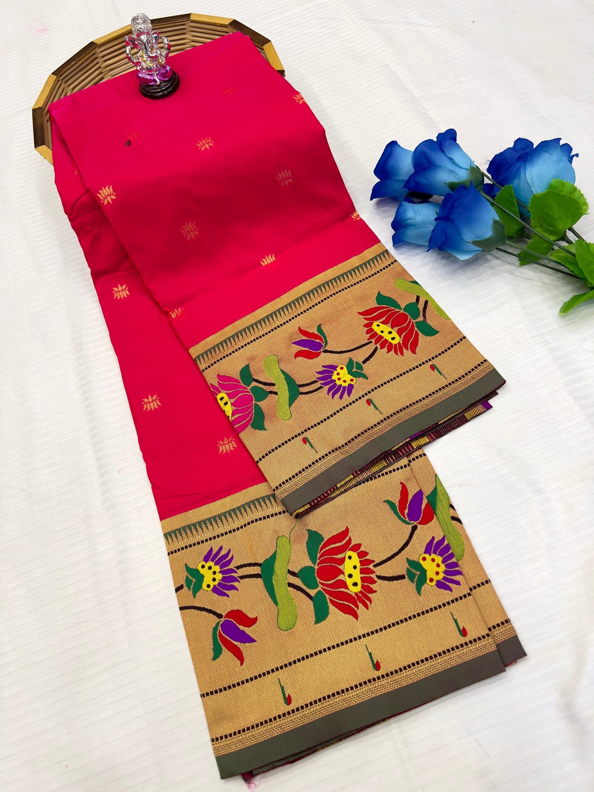 Premium Quality Lotus Paithani Dupatta Rani (2) Premium Quality Lotus Paithani Dupatta Rani (2)