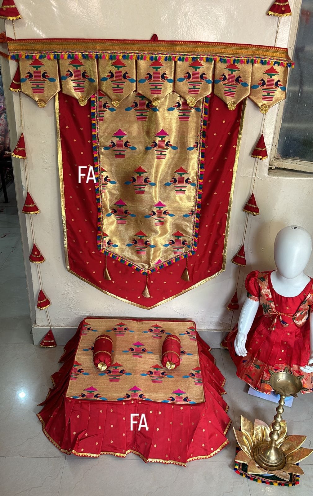 Red Premium Paithani Backdrop and Chaurang Cover Combo with Gauri Dress D1 Red Premium Paithani Backdrop and Chaurang Cover Combo with Gauri Dress D1