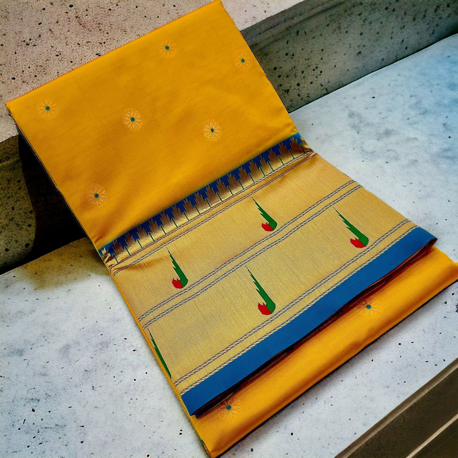 Yellow Double Muniya Boarder Paithani (2)