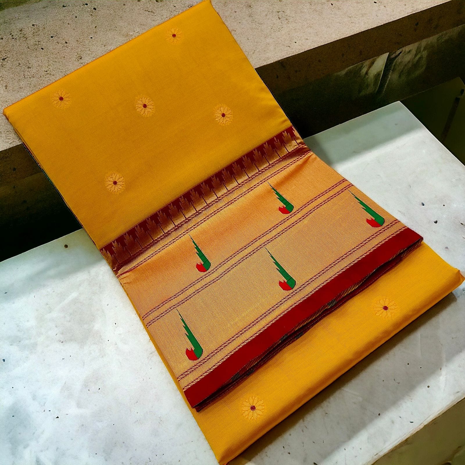 Yellow and Red Double Muniya Boarder Paithani (2)