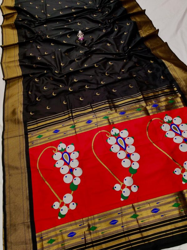 Nath Pallu Chandrakor Paithani Black