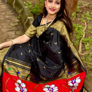 Nath Pallu Chandrakor Paithani Black Reff