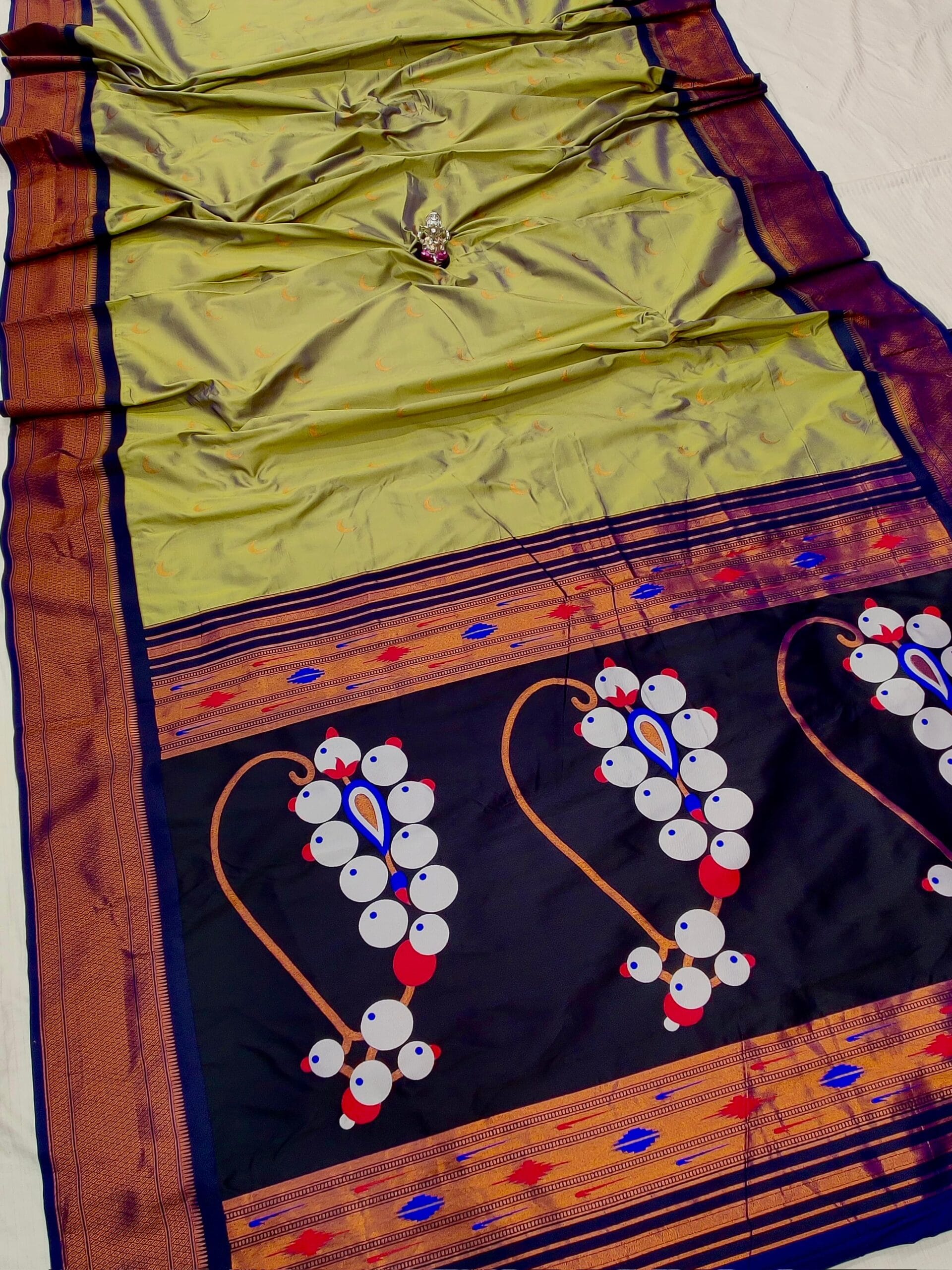 Nath Pallu Chandrakor Paithani Mehendi Black Nath Pallu Chandrakor Paithani Mehendi Black