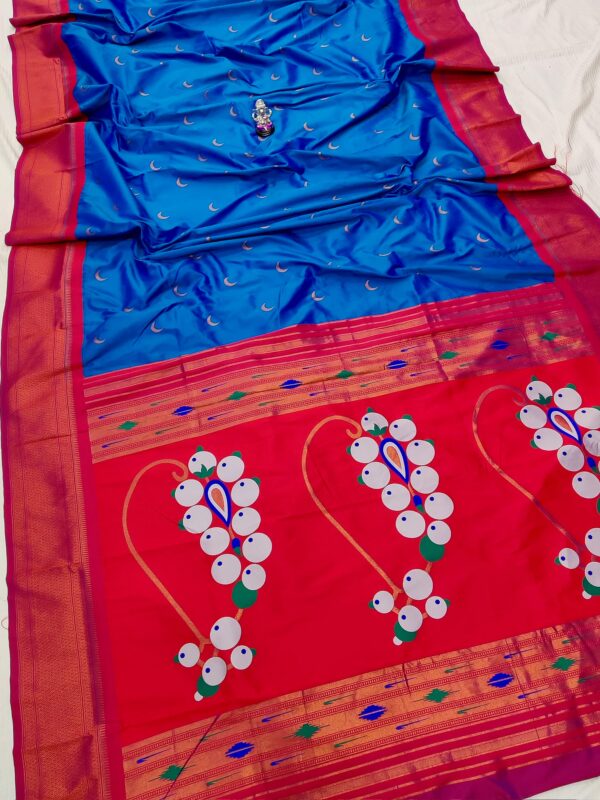 Nath Pallu Chandrakor Paithani Royal Blue Red