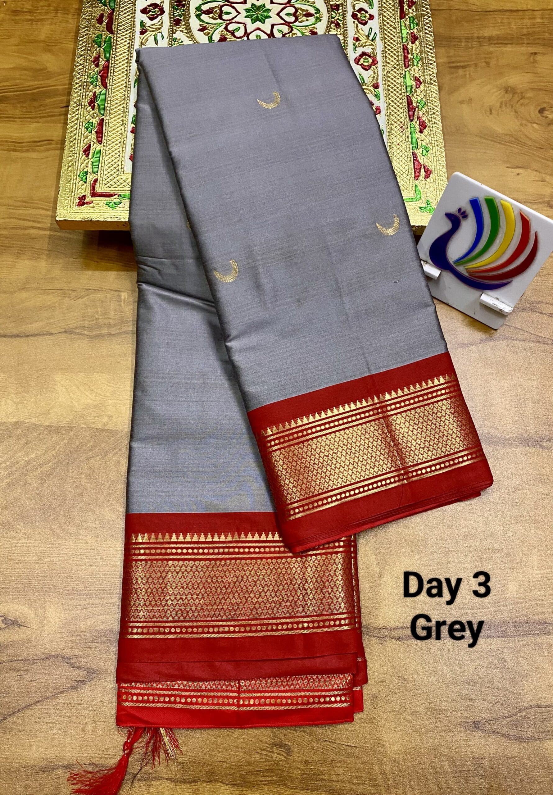 Navratri Special Kadiyal Chandrakor Paithani Grey (2)