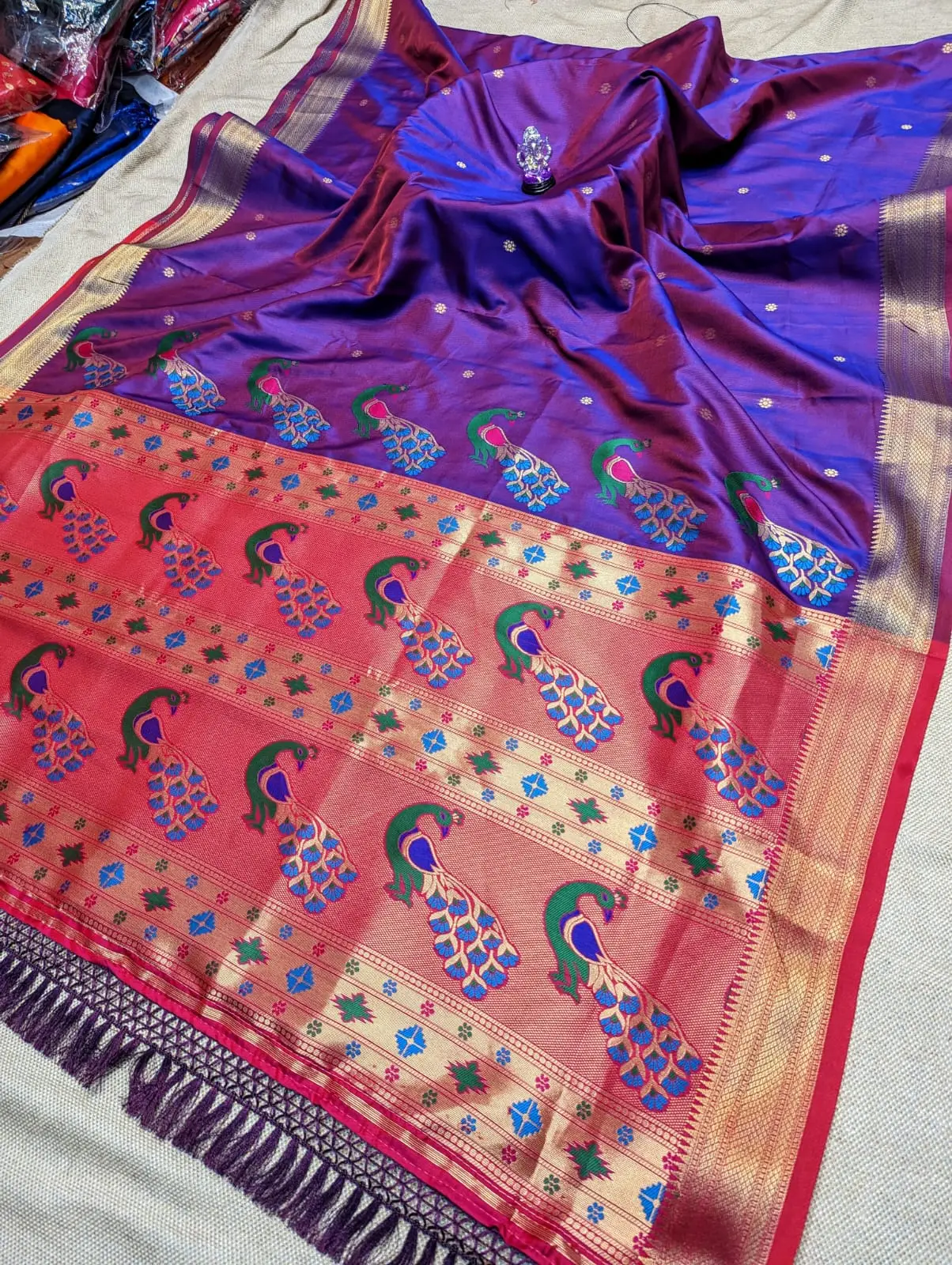 DarkOrchid Peacock Pallu Paithani Product detail view 3