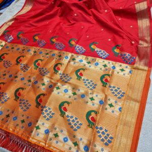 Gajri Kriya Peacock Pallu Paithani