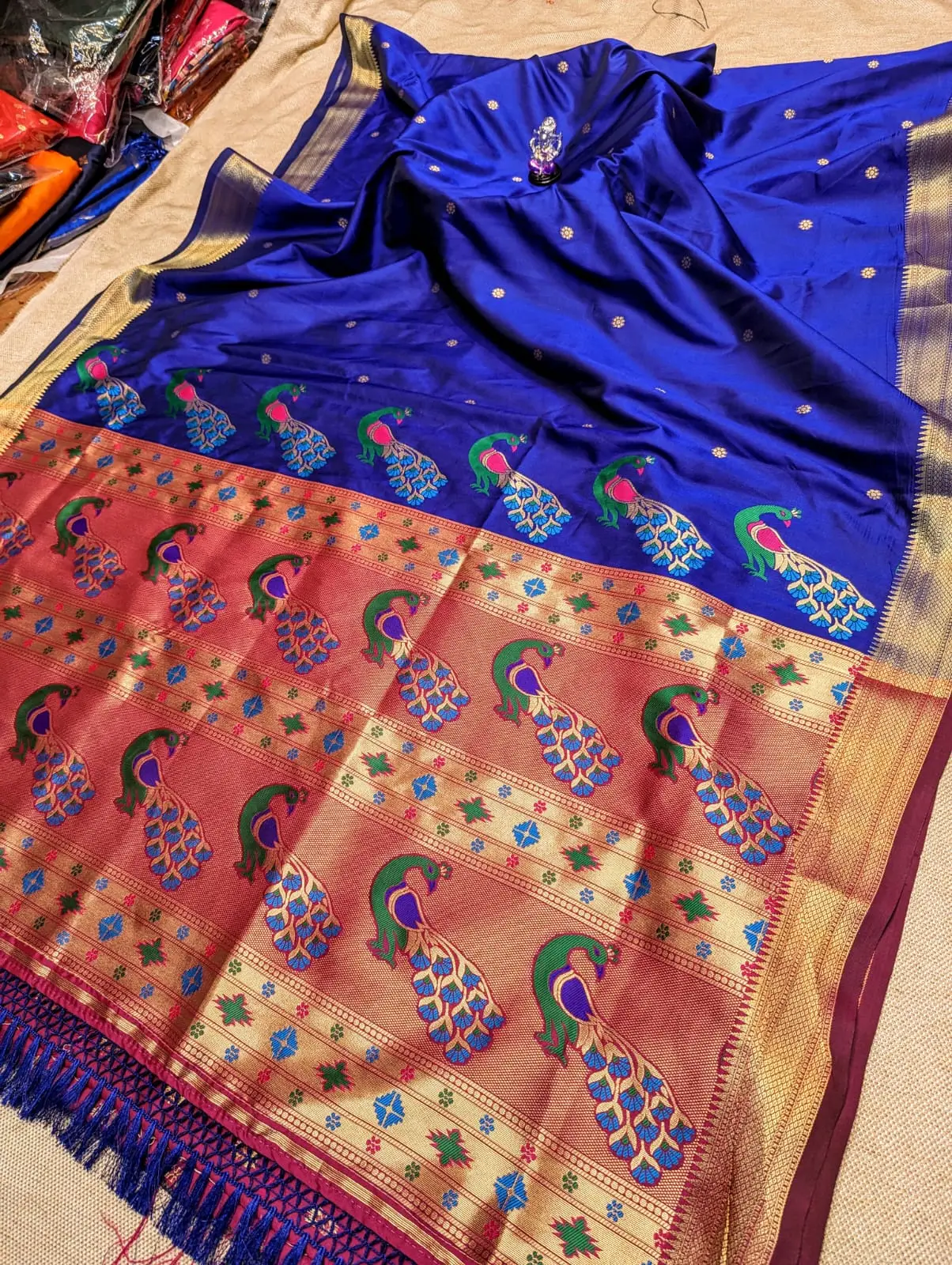 Royal Blue Kriya Peacock Pallu Paithani Product detail view 7