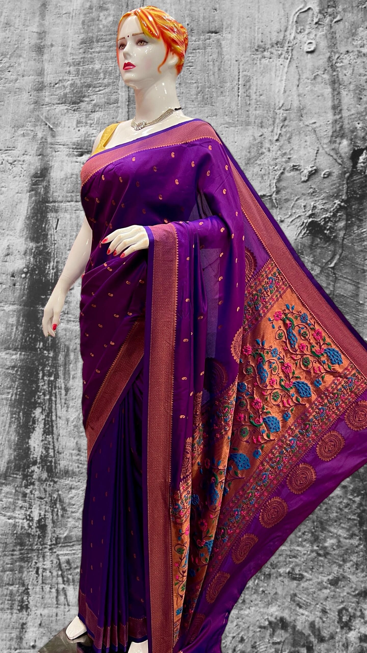 Vedika Soft Silk Paithani Magenta Front Vedika Soft Silk Paithani Magenta Front