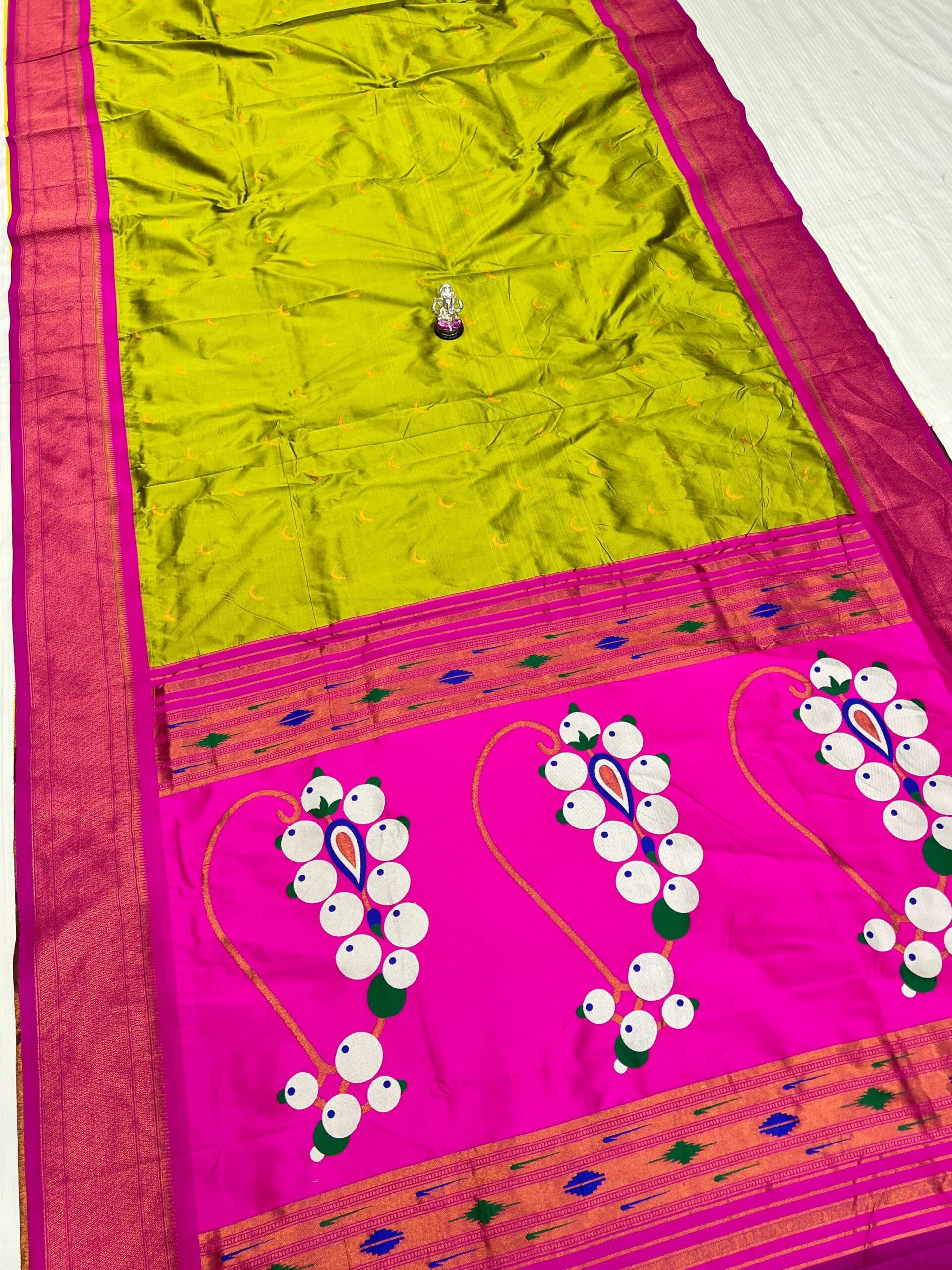 Mehendi 9 Yard Chandrakor Paithani Saree Mehendi 9 Yard Chandrakor Paithani Saree