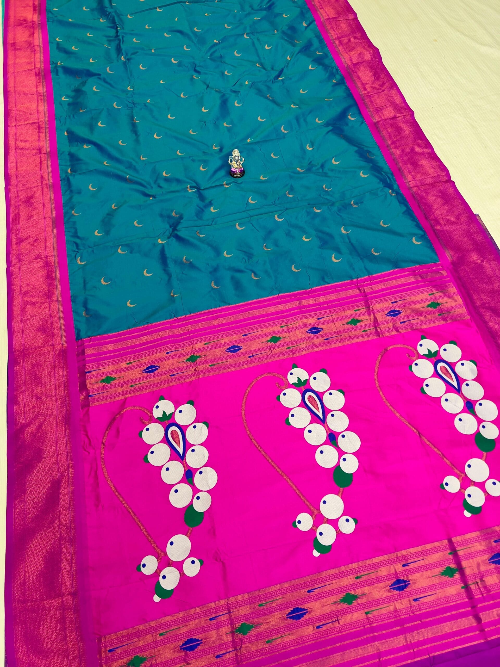 Rama 9 Yard Chandrakor Paithani Saree Rama 9 Yard Chandrakor Paithani Saree