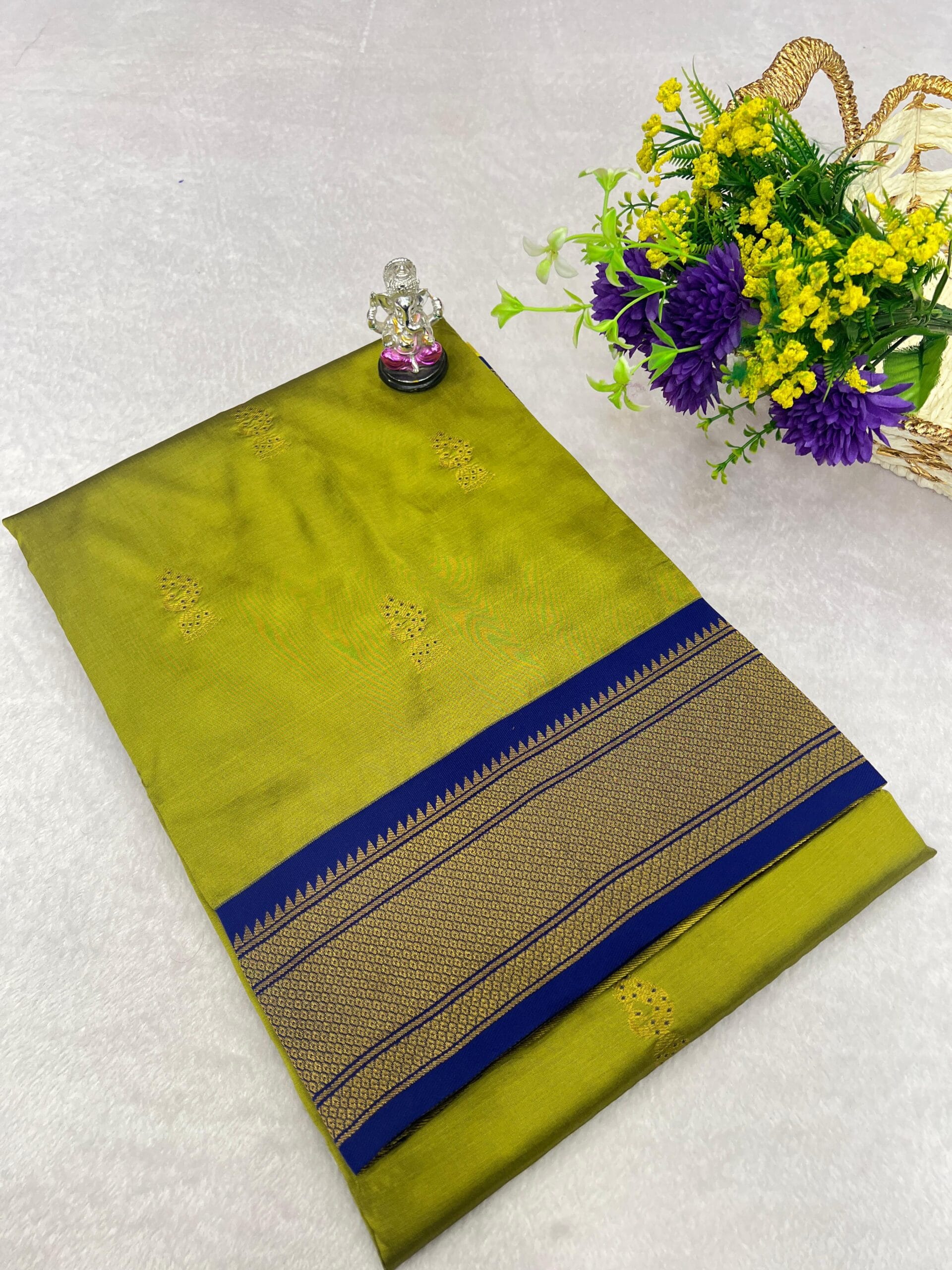 Mayuri Kadiyal Paithani Mehendi S Mayuri Kadiyal Paithani Mehendi S