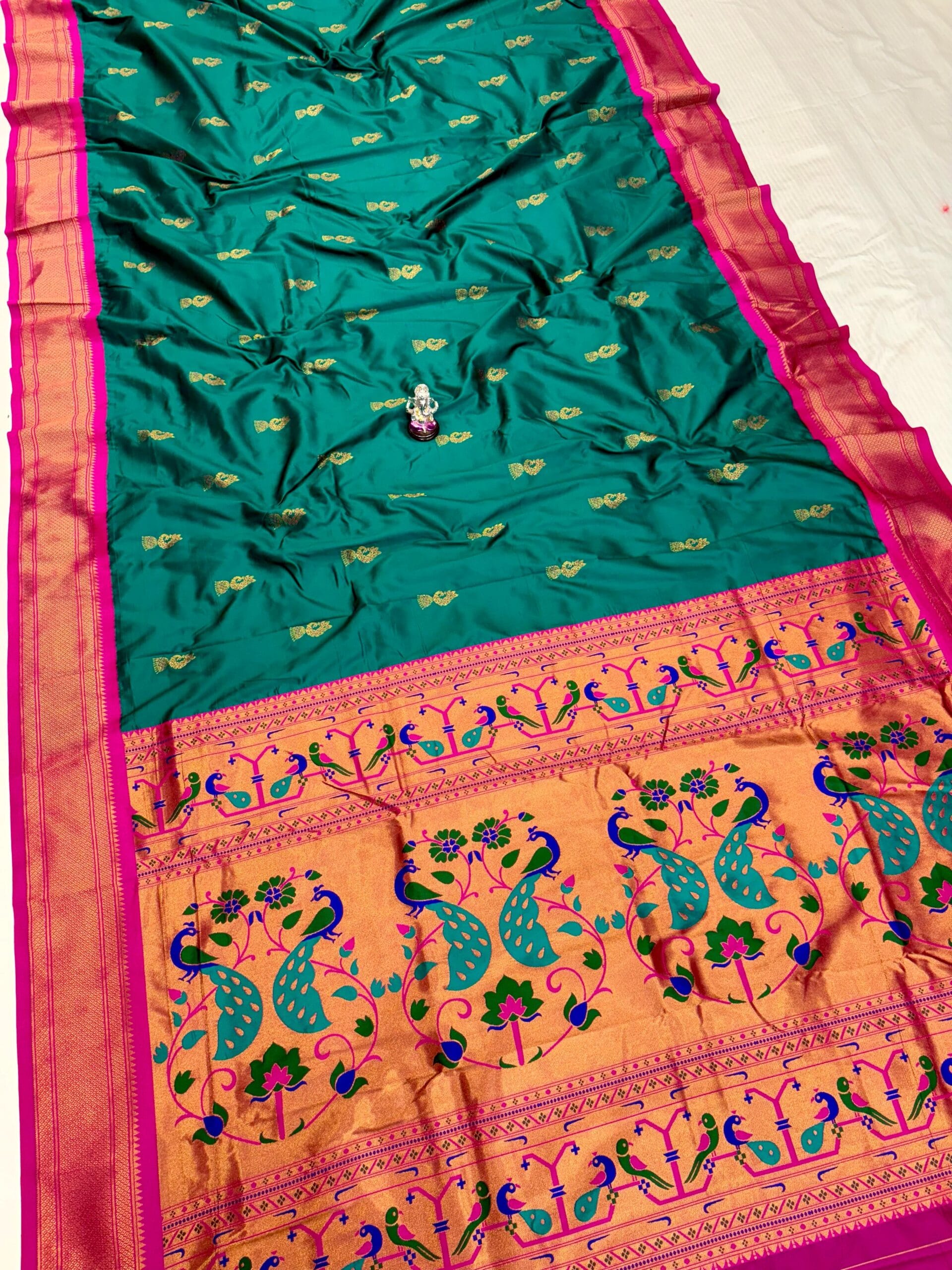 Mayuri Kadiyal Paithani Rama Mayuri Kadiyal Paithani Rama