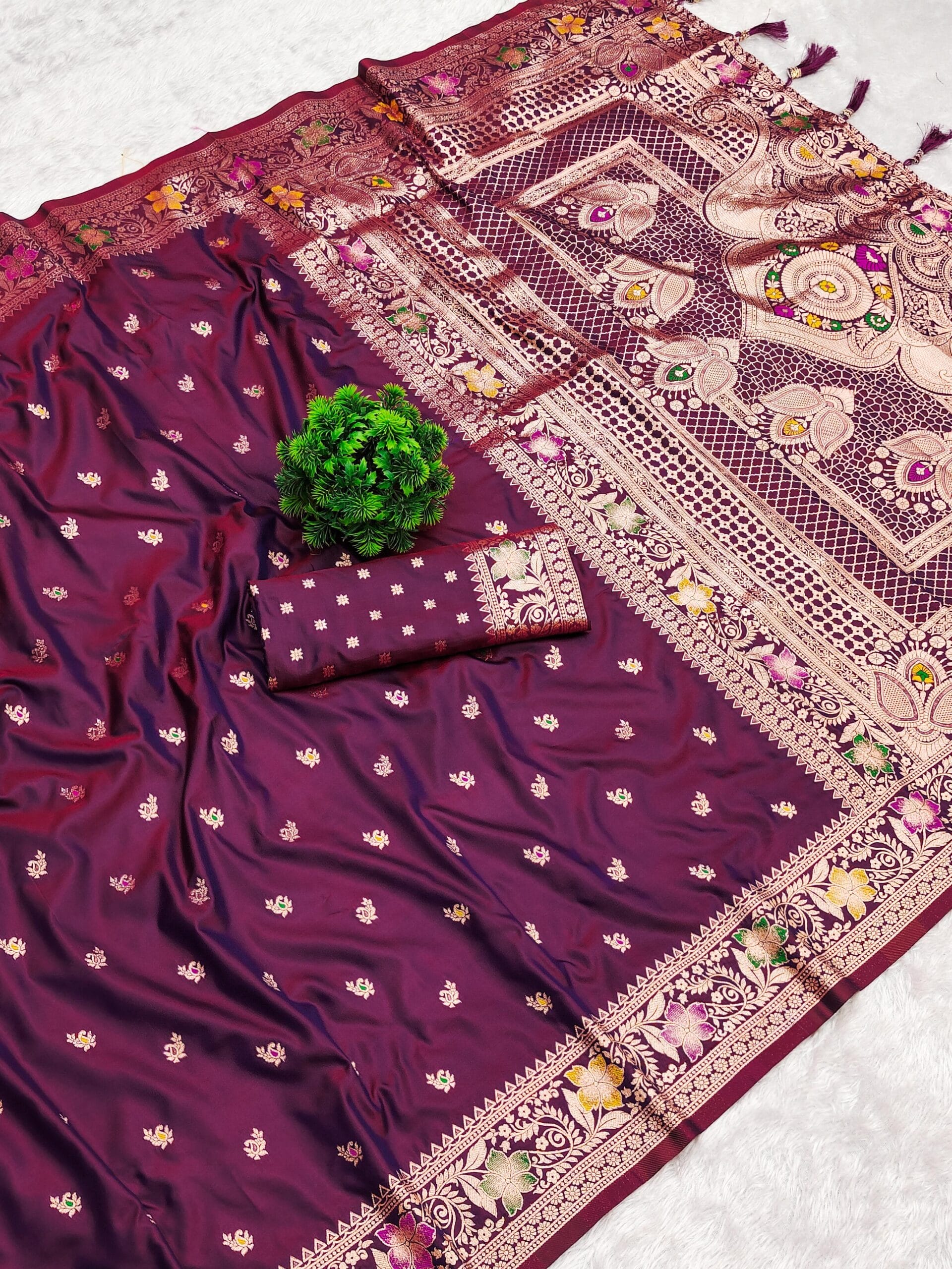 Soft Banarasi silk saree Maroon Soft Banarasi silk saree Maroon