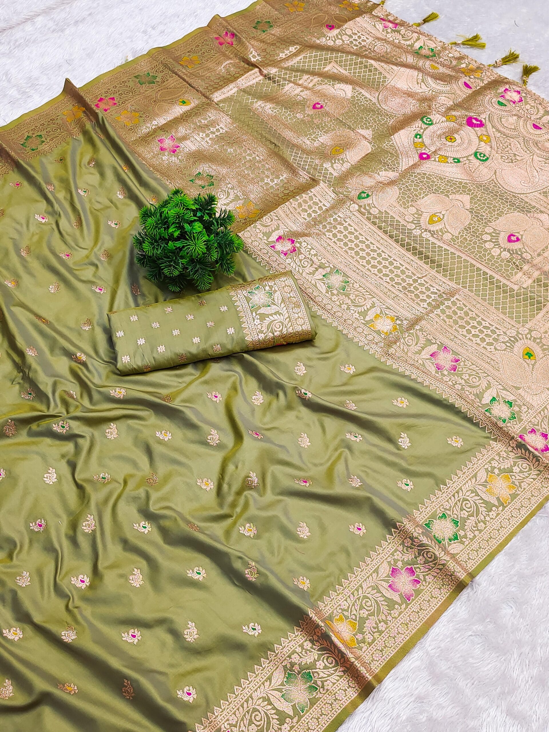 Soft Banarasi silk saree Mehendi Soft Banarasi silk saree Mehendi
