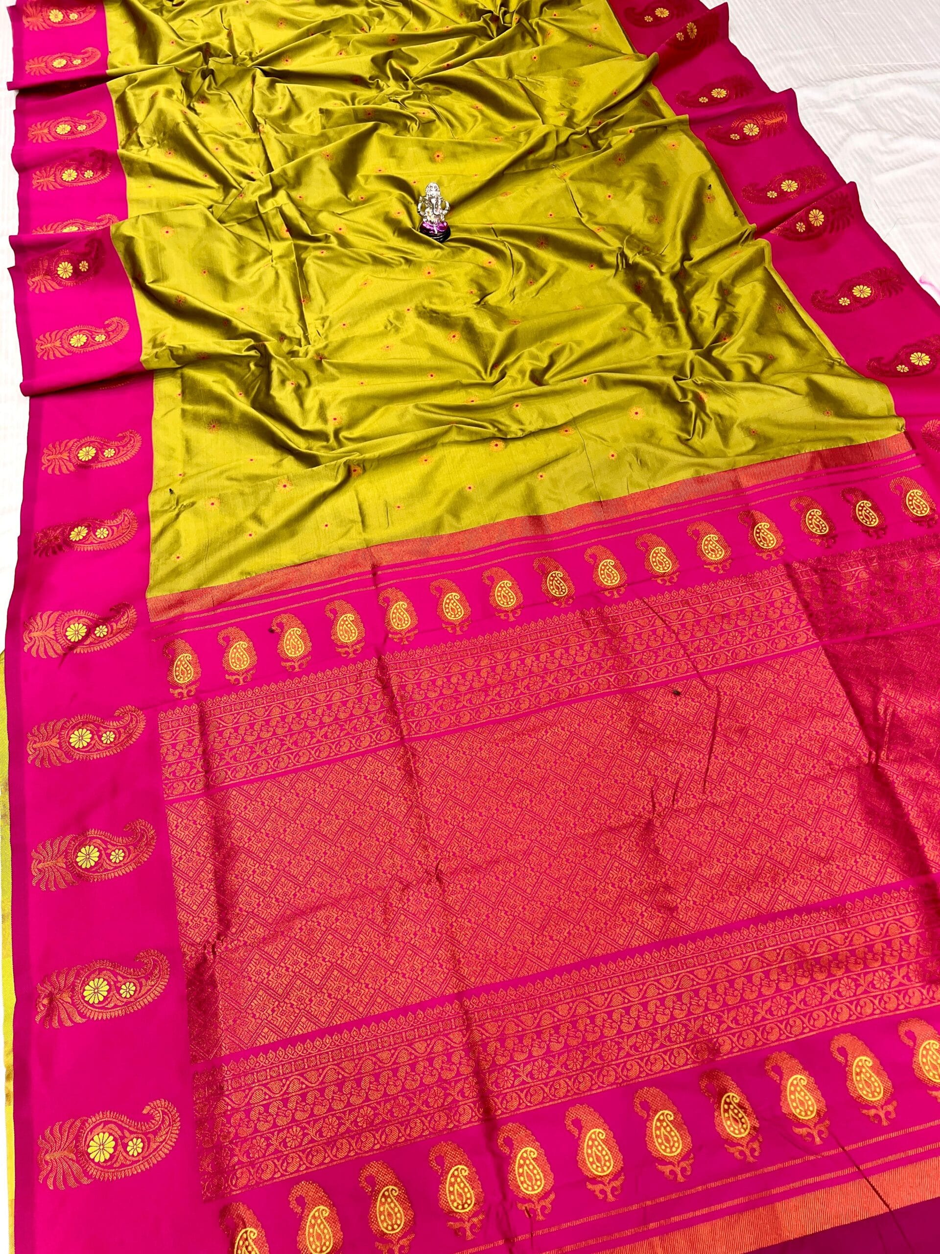 Tana Silk Brocade Paithani Sarees Mehendi Main