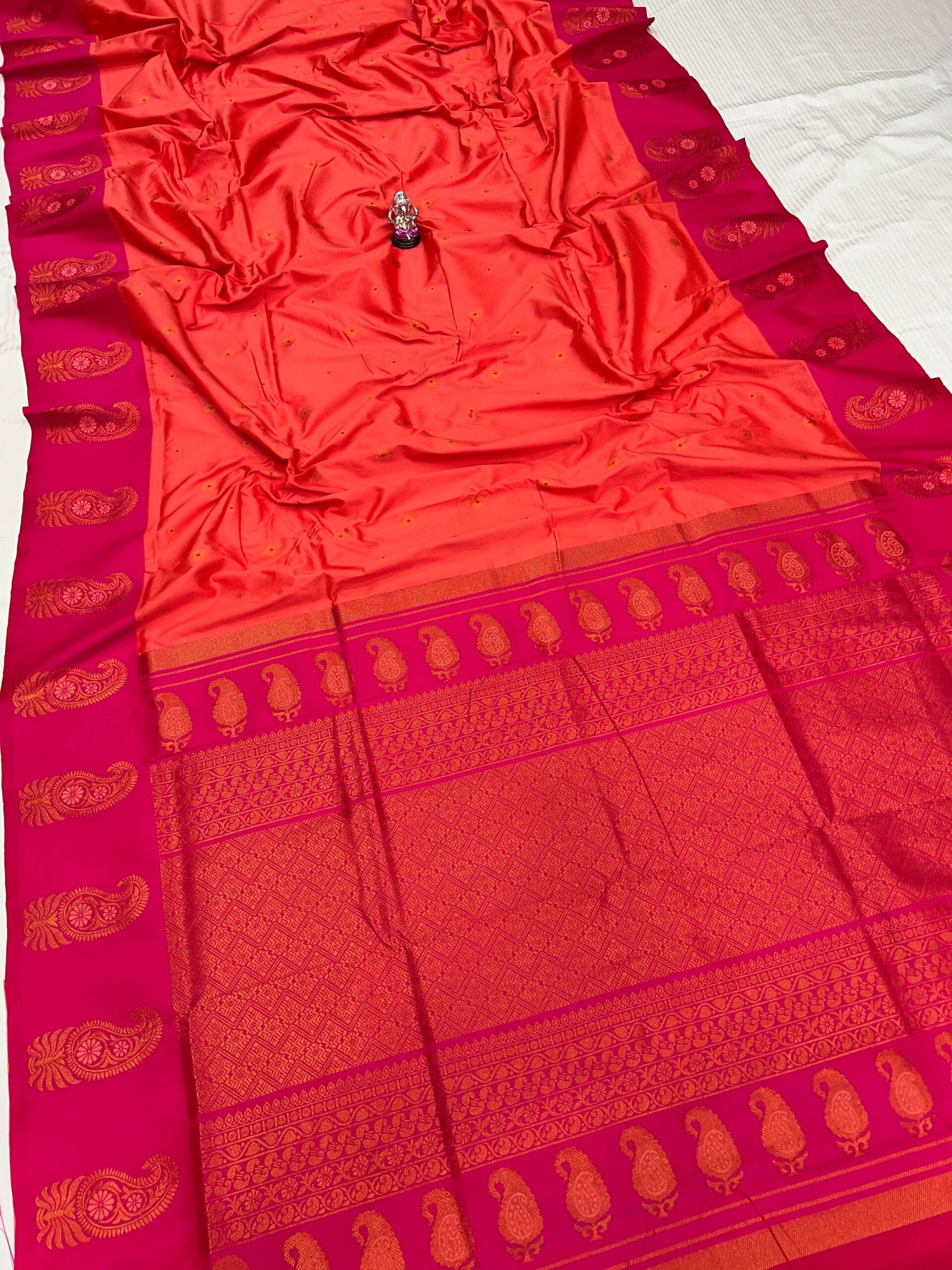 Tana Silk Brocade Paithani Sarees Pinkish Red Main