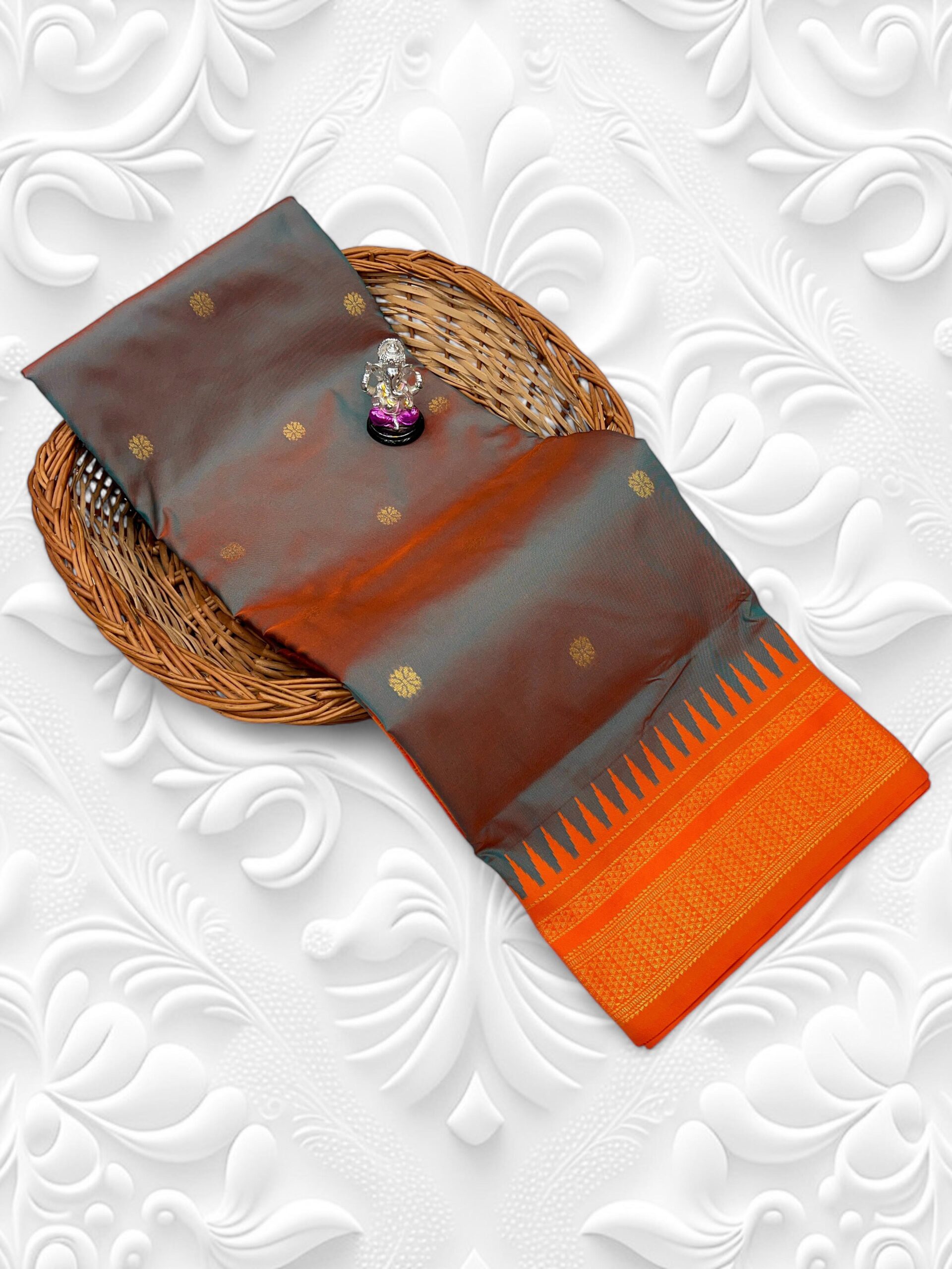 Product image for Elegant Half Silk Irkal Paithani with Contrast Blouse