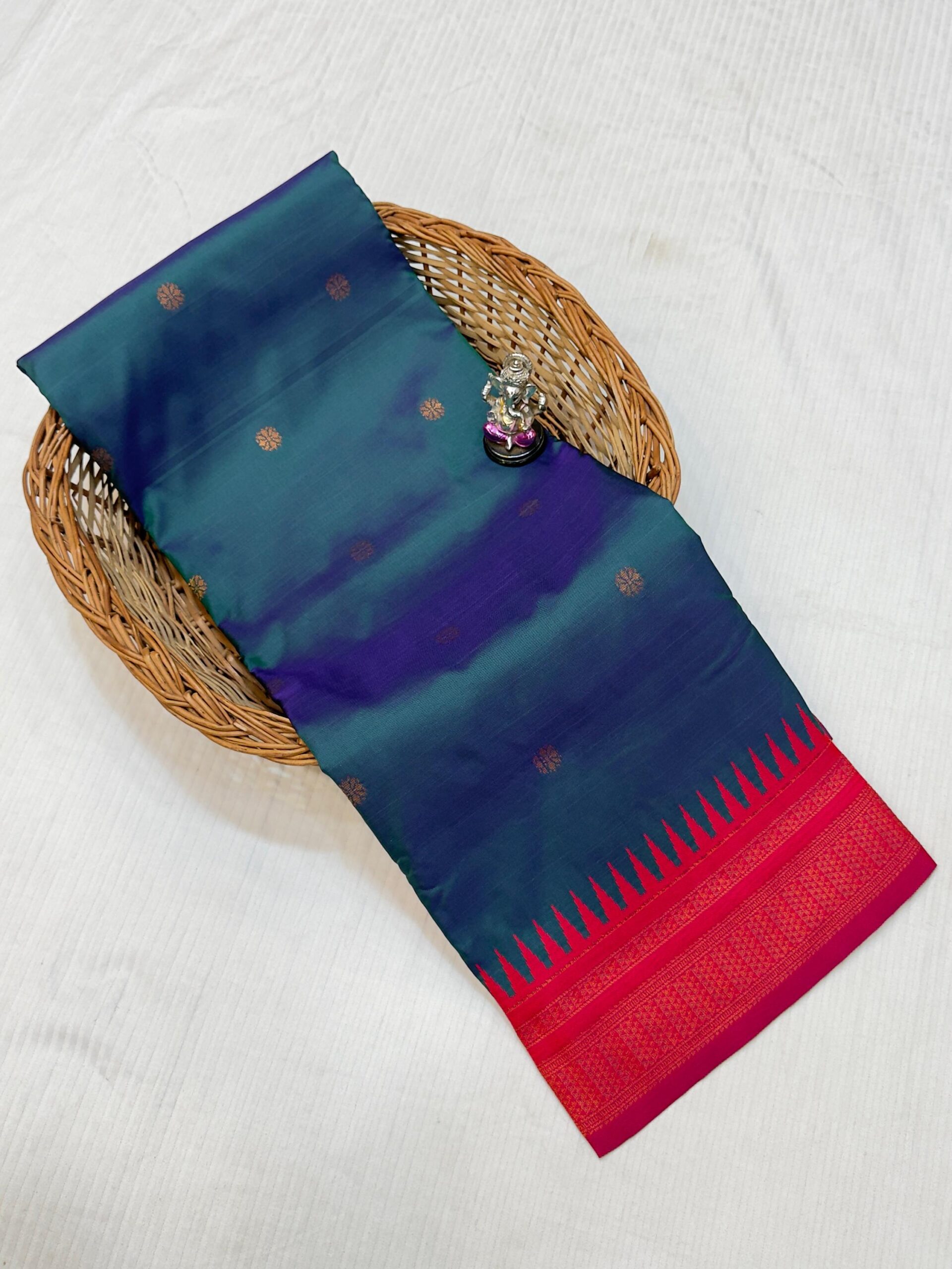 Product image for Elegant Half Silk Irkal Paithani with Contrast Blouse