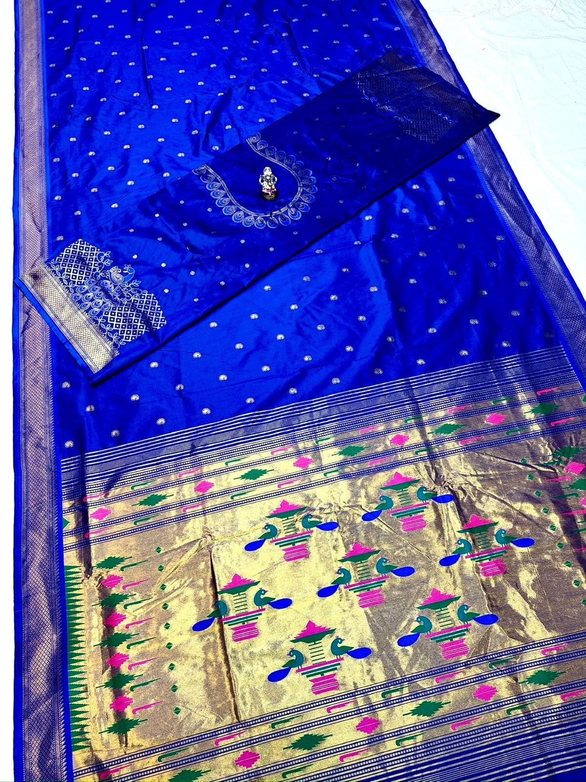 Elegant Semi Pallu Traditional 9 Vaar Paithani