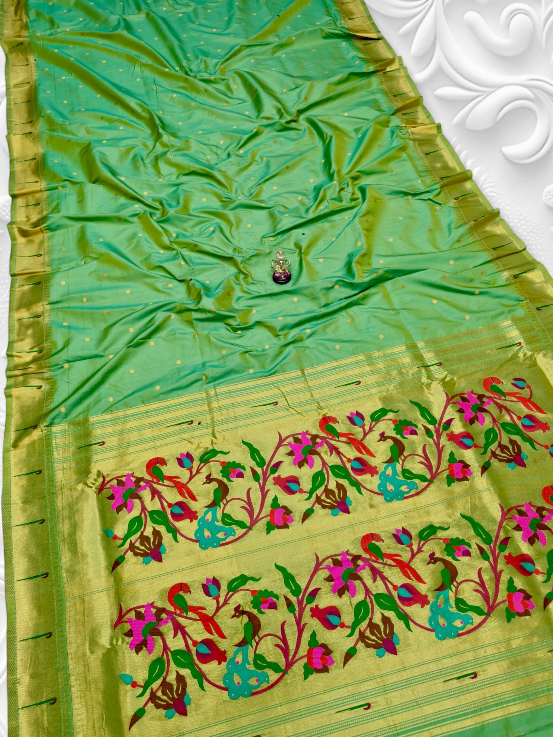 Beautiful Gauri Muniyaa Paithani – Premium Silk