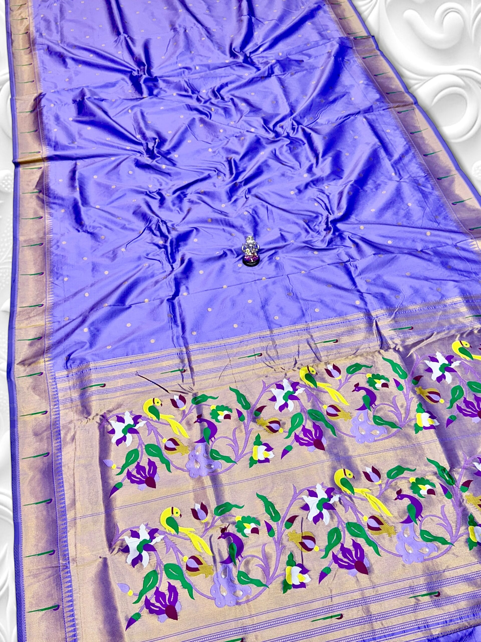 Beautiful Gauri Muniyaa Paithani – Premium Silk