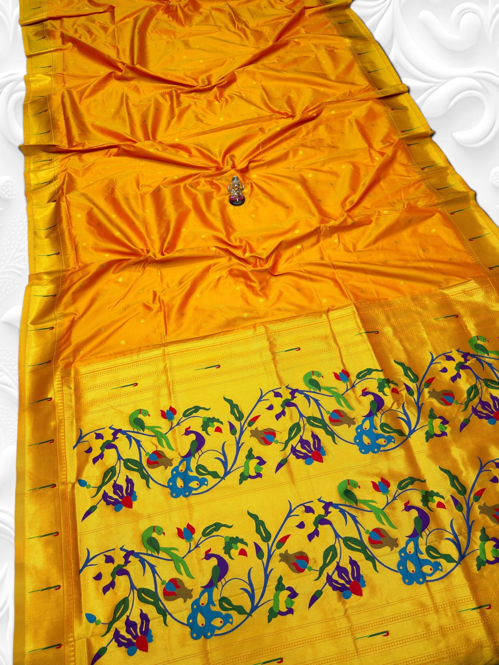 Beautiful Gauri Muniyaa Paithani – Premium Silk