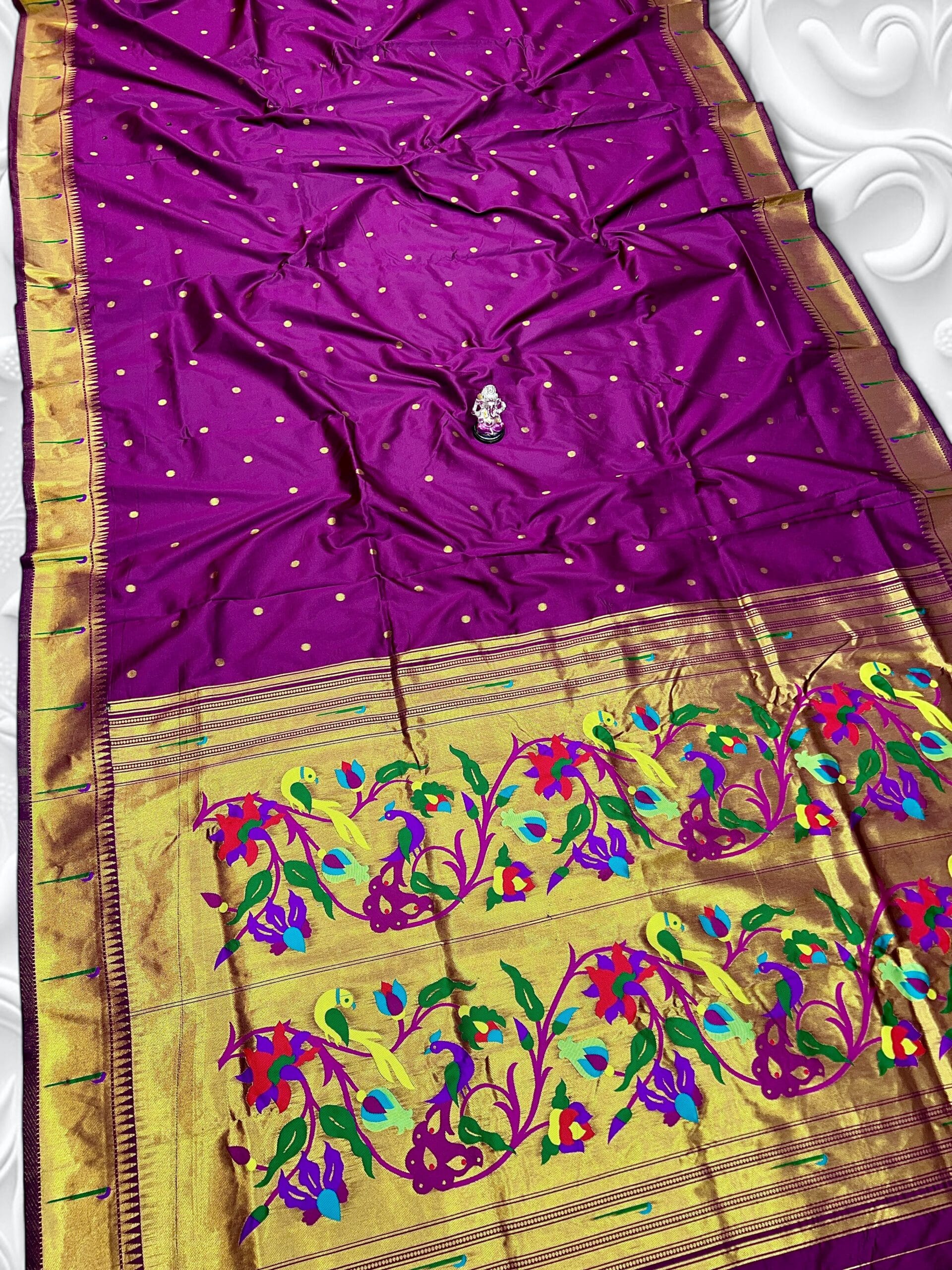 Beautiful Gauri Muniyaa Paithani – Premium Silk