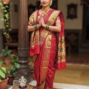 Traditional 9 Vaar Katan Silk Maharani Paithani