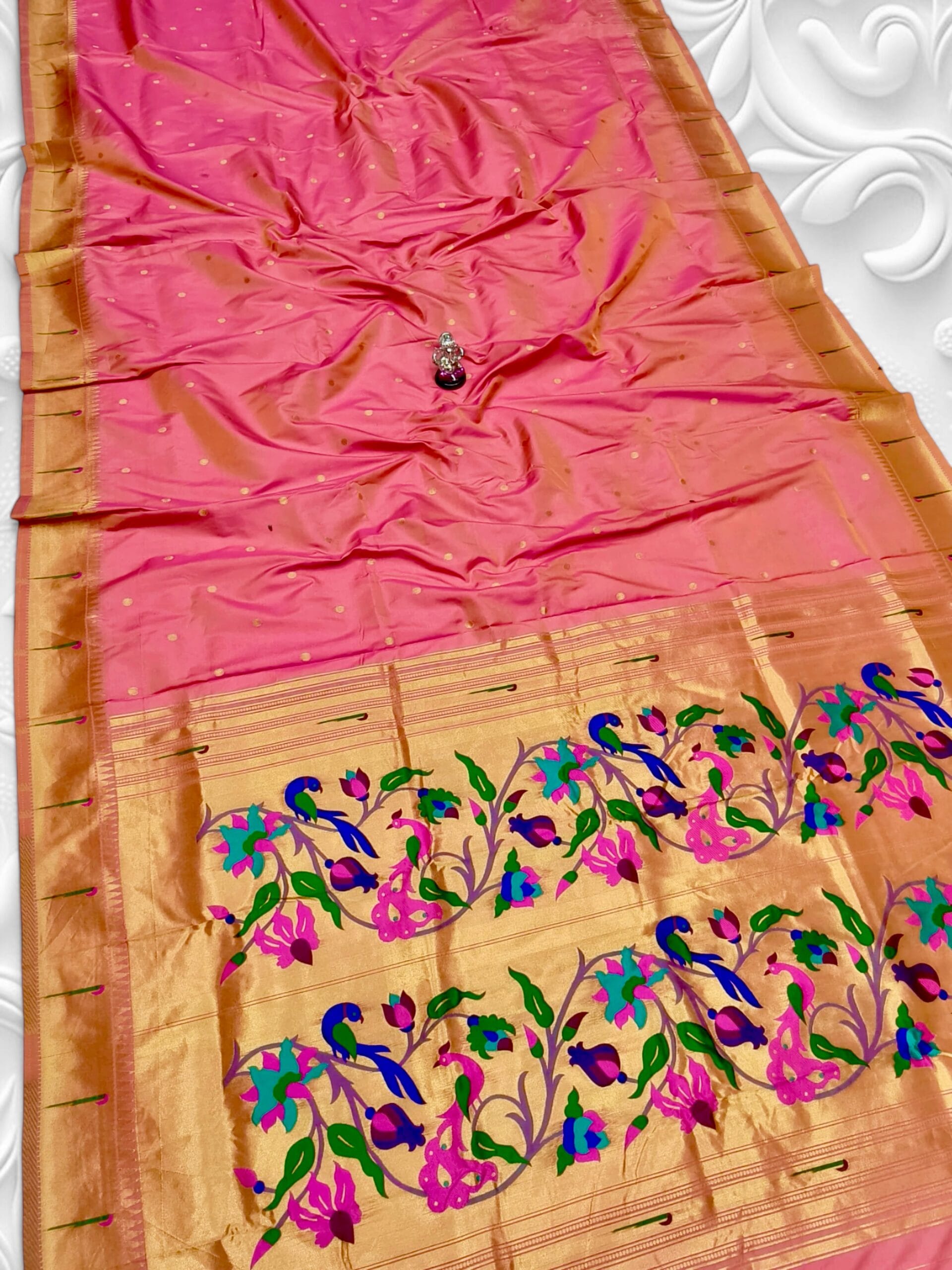 Beautiful Gauri Muniyaa Paithani – Premium Silk