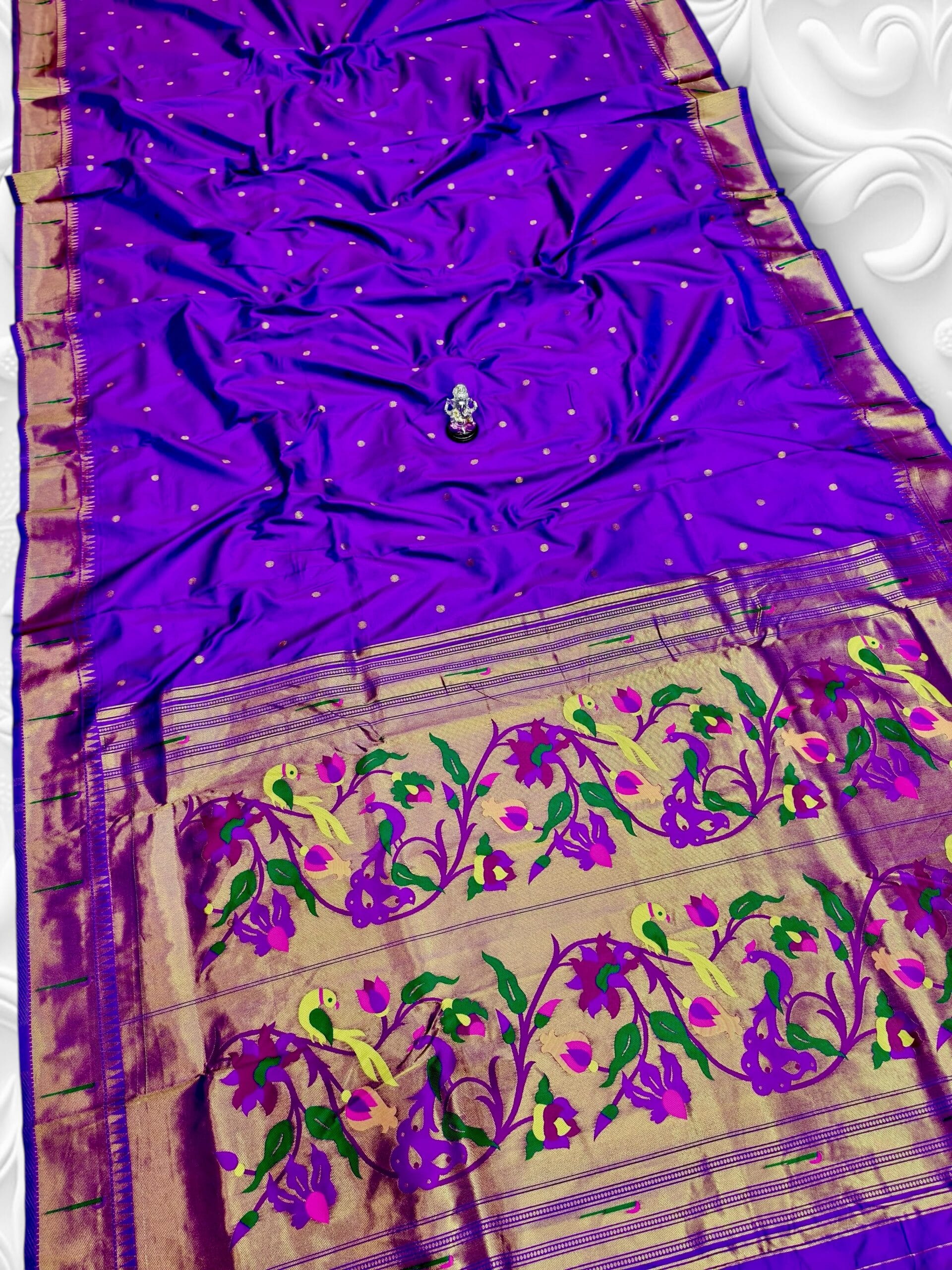 Beautiful Gauri Muniyaa Paithani – Premium Silk