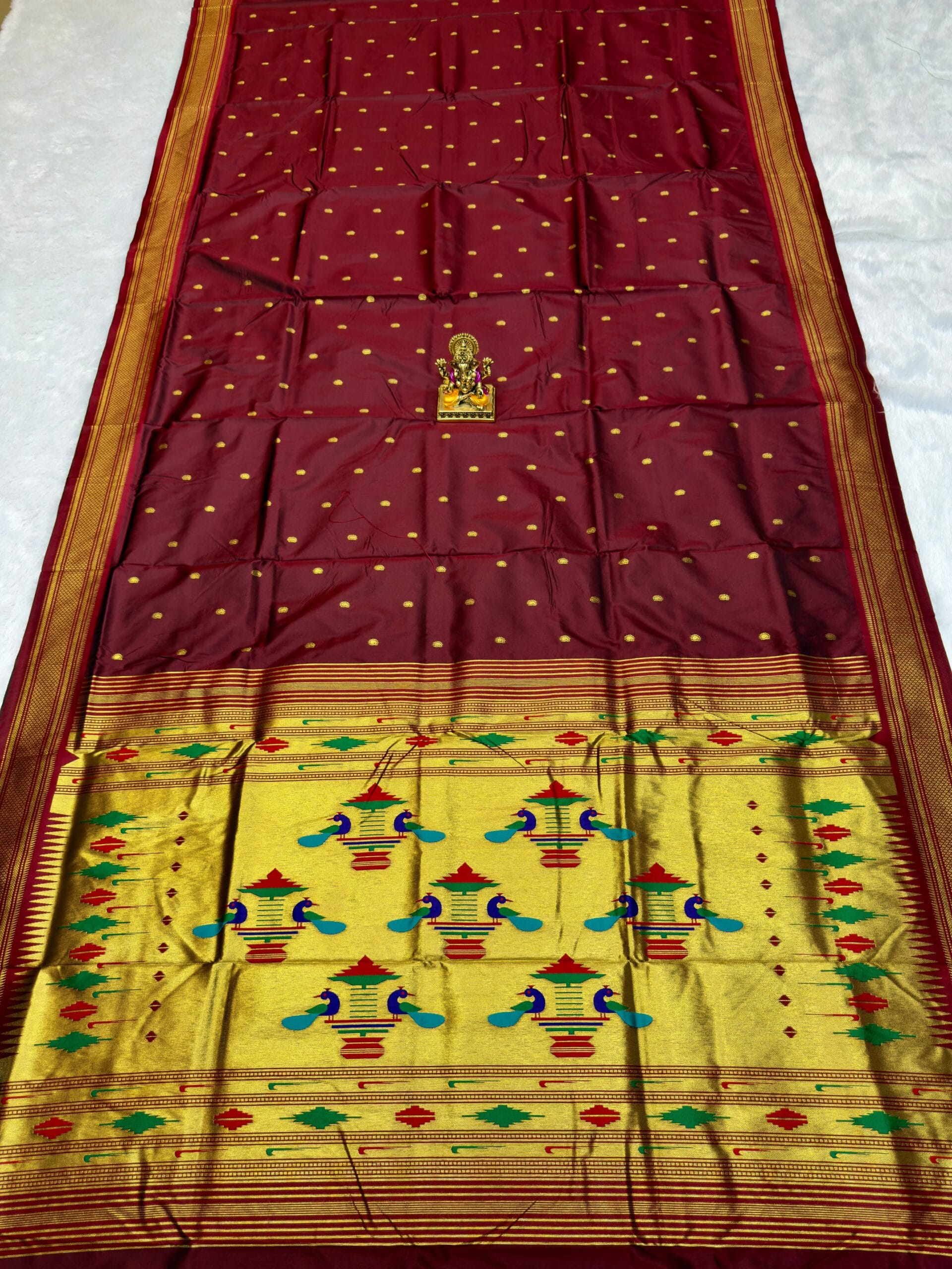 Semi Double Pallu Traditional 9 Vaar Paithani for Women