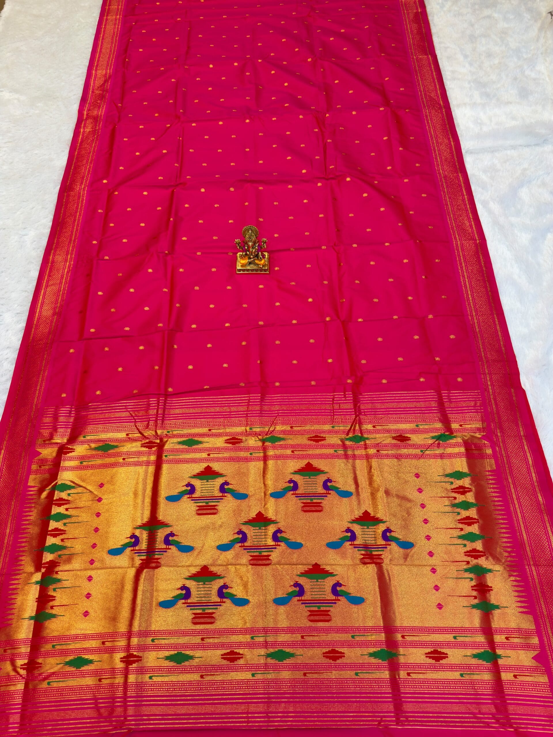 Semi Double Pallu Traditional 9 Vaar Paithani for Women