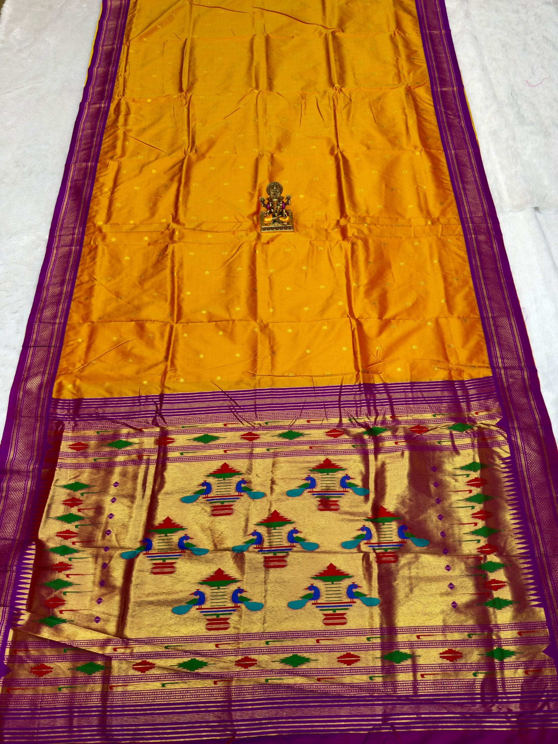 Semi Double Pallu Traditional 9 Vaar Paithani for Women