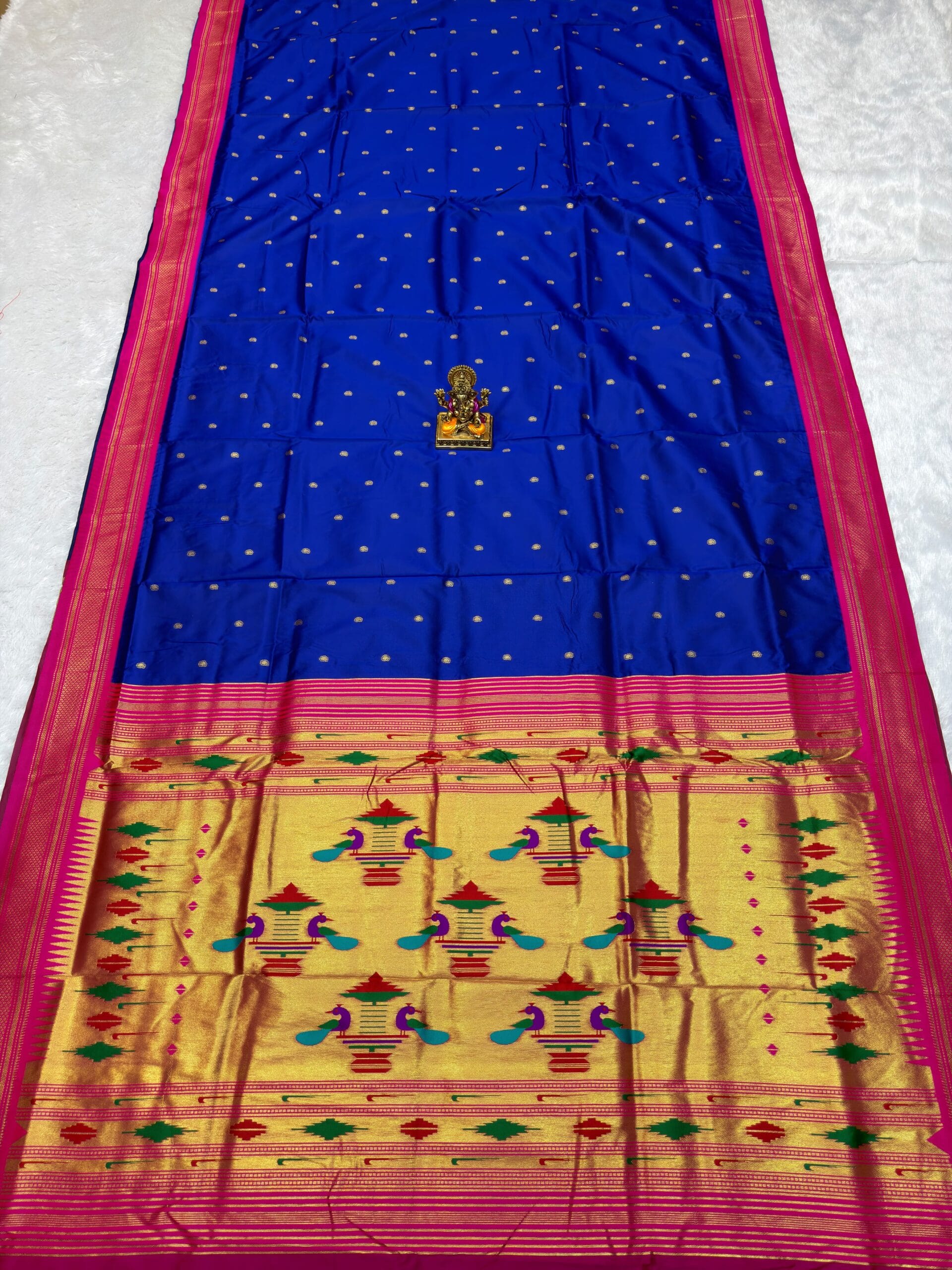Semi Double Pallu Traditional 9 Vaar Paithani for Women